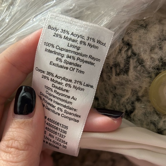 Wilfred - Aritzia Wool Coat - Picture 13 of 13